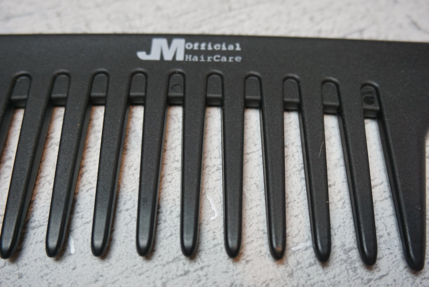 The Conditioner Comb - Black